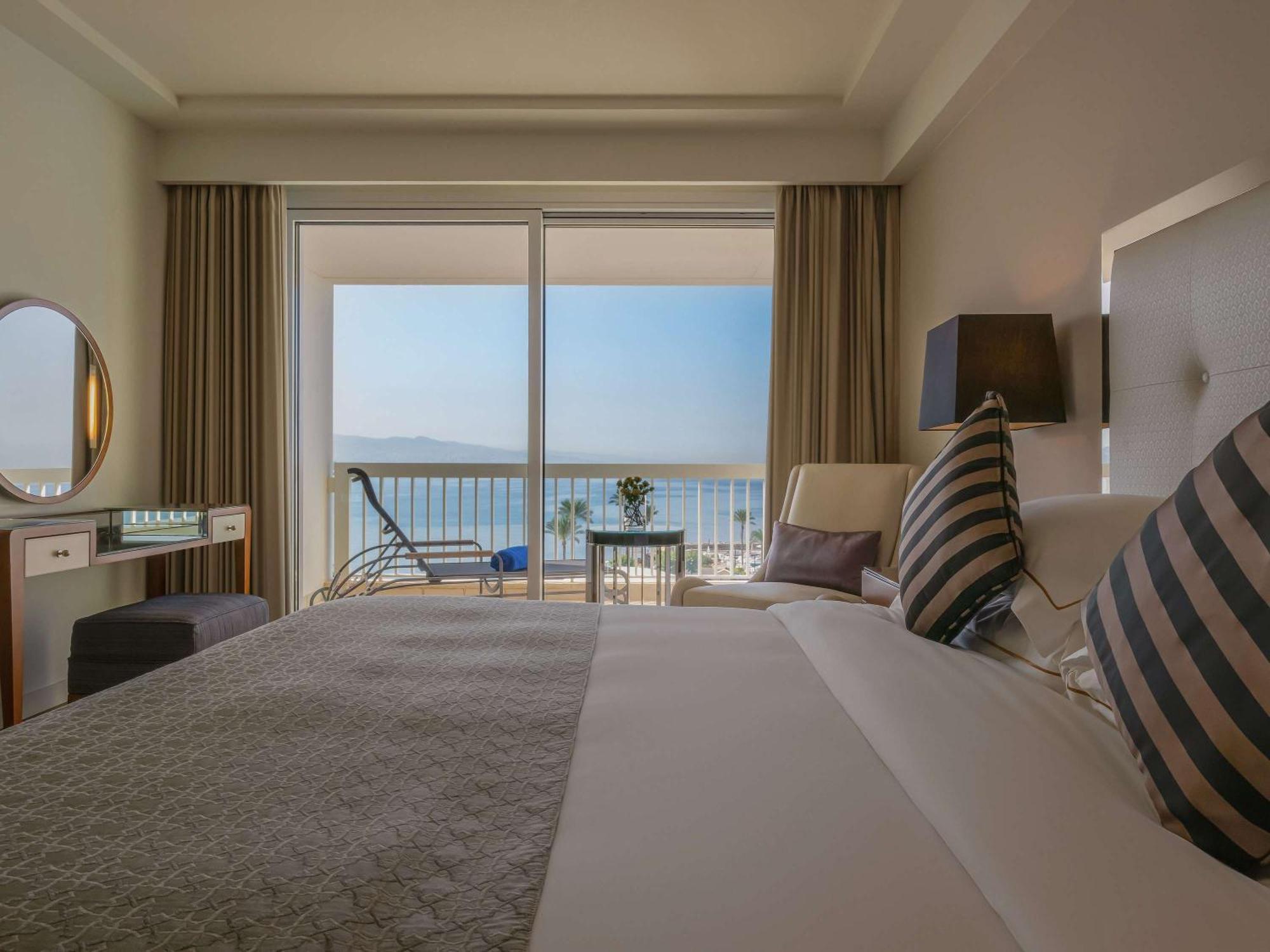Moevenpick Hotel ביירות מראה חיצוני תמונה