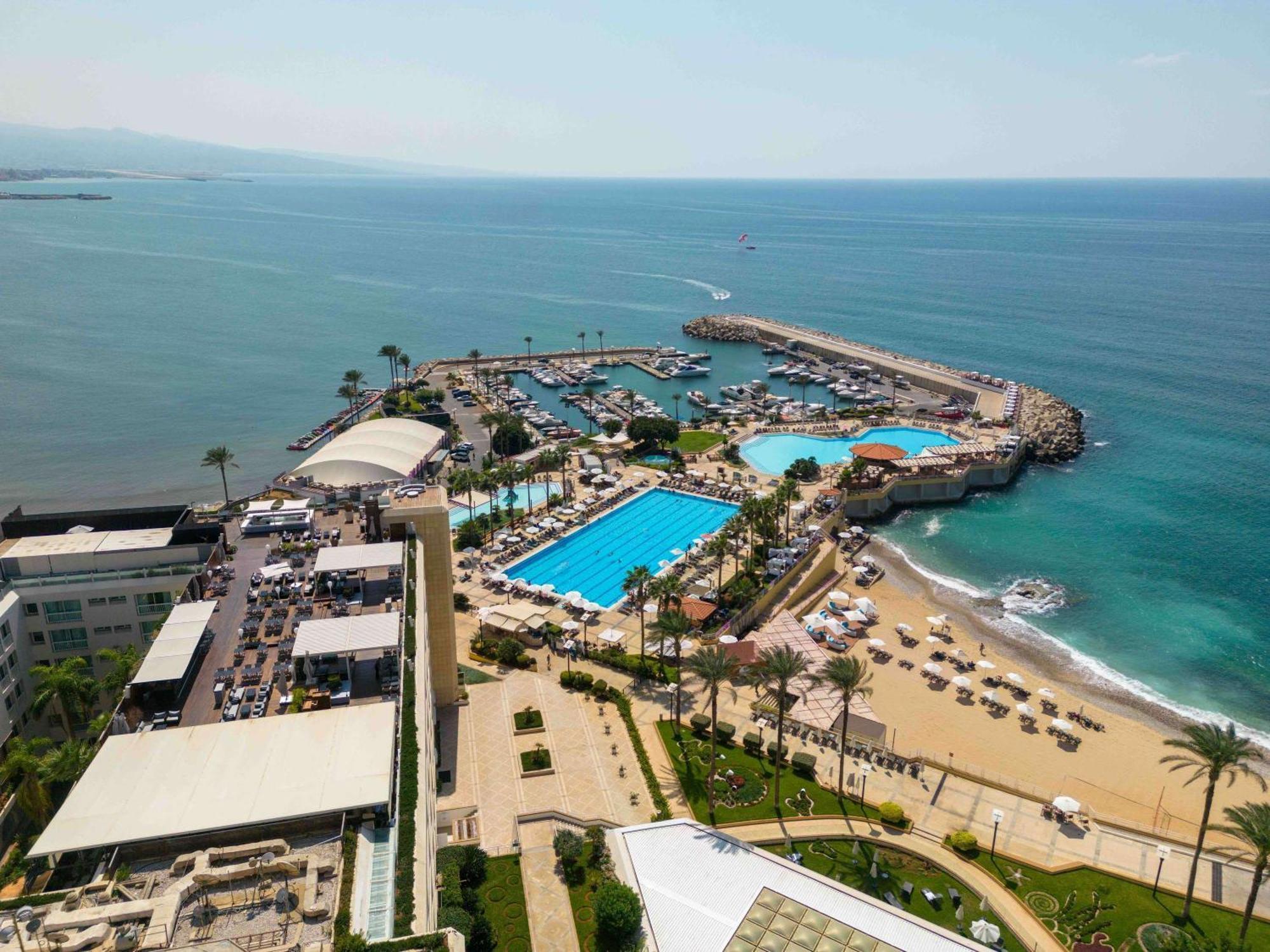 Moevenpick Hotel ביירות מראה חיצוני תמונה