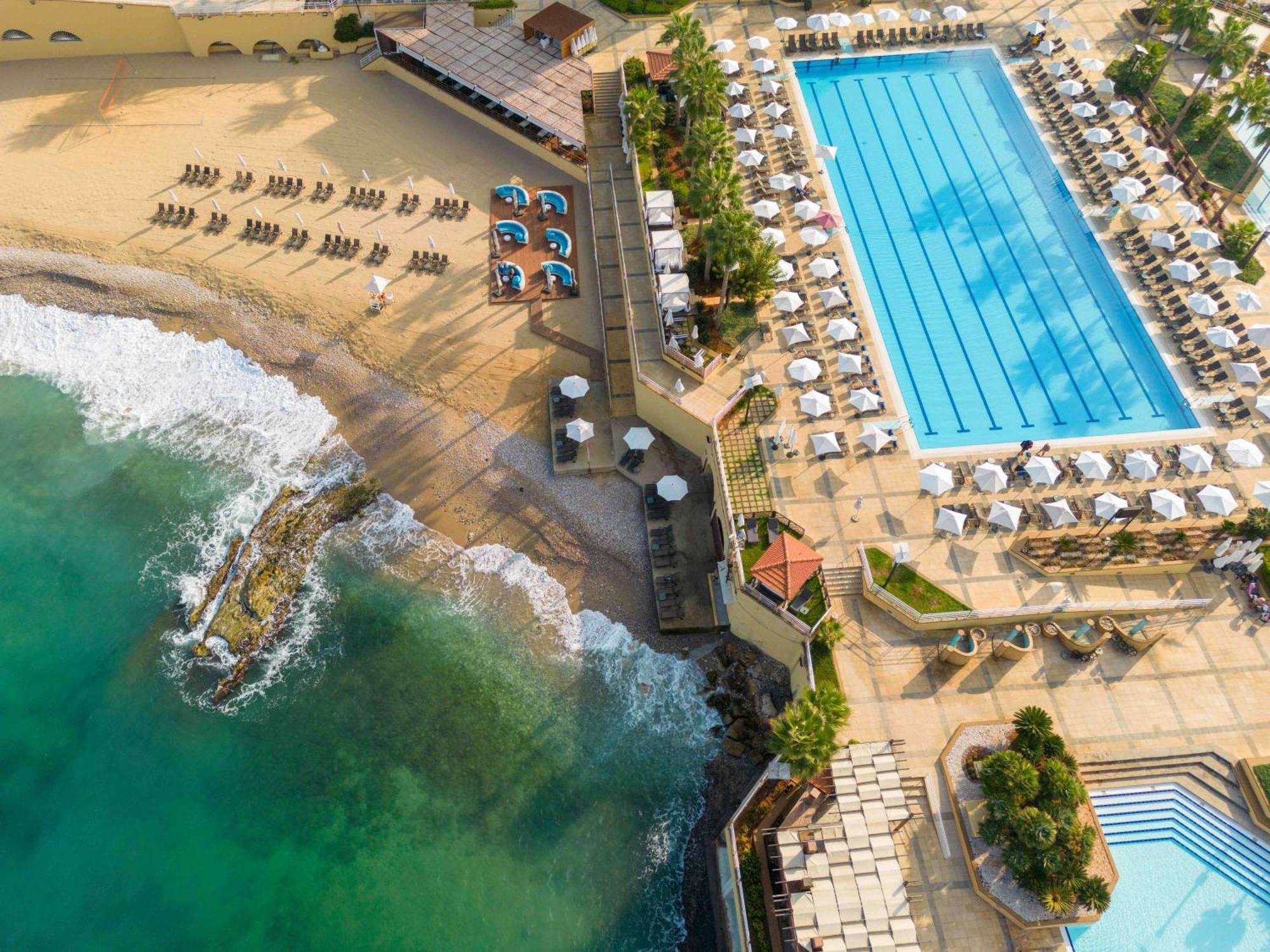 Moevenpick Hotel ביירות מראה חיצוני תמונה