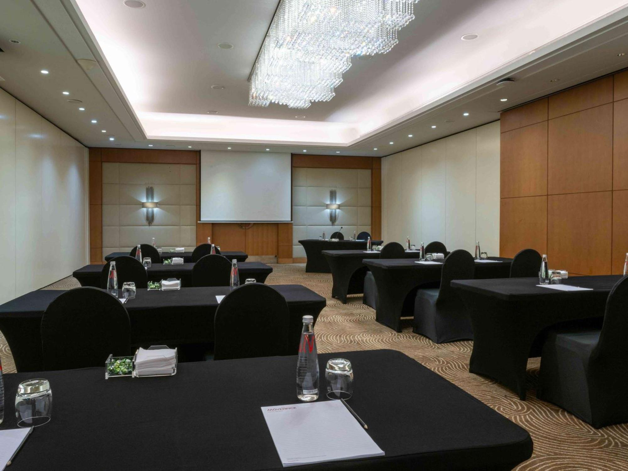 Moevenpick Hotel ביירות מראה חיצוני תמונה