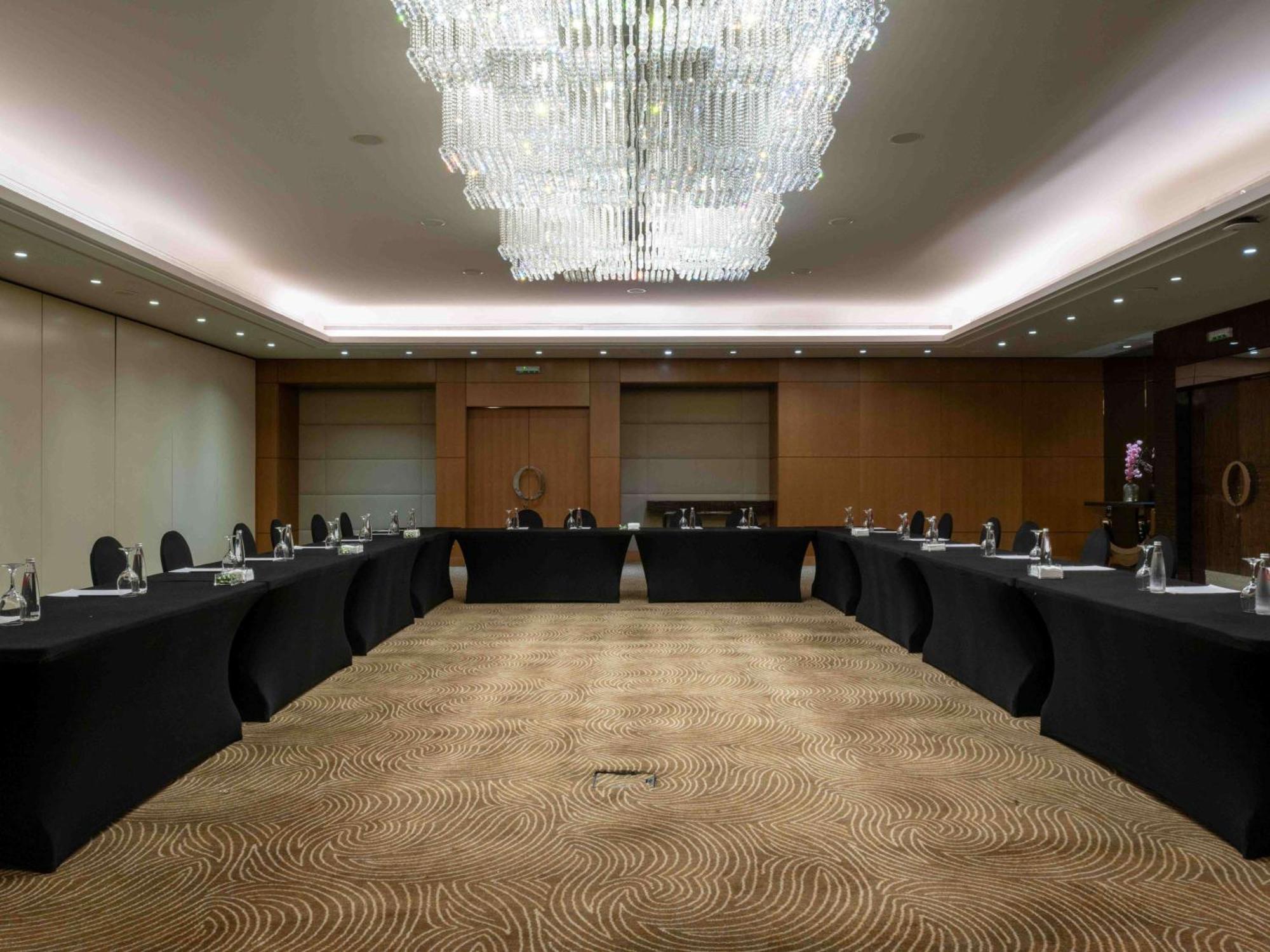 Moevenpick Hotel ביירות מראה חיצוני תמונה